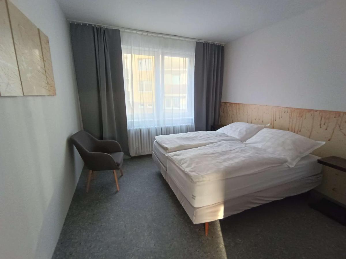 Apartmany Nad Splavem Зноймо Экстерьер фото