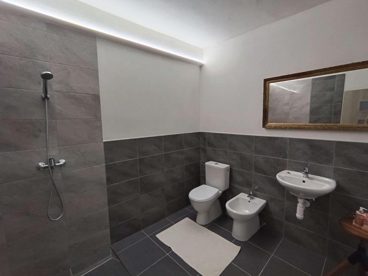 Apartmany Nad Splavem Зноймо Экстерьер фото