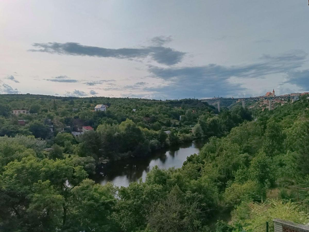 Apartmany Nad Splavem Зноймо Экстерьер фото