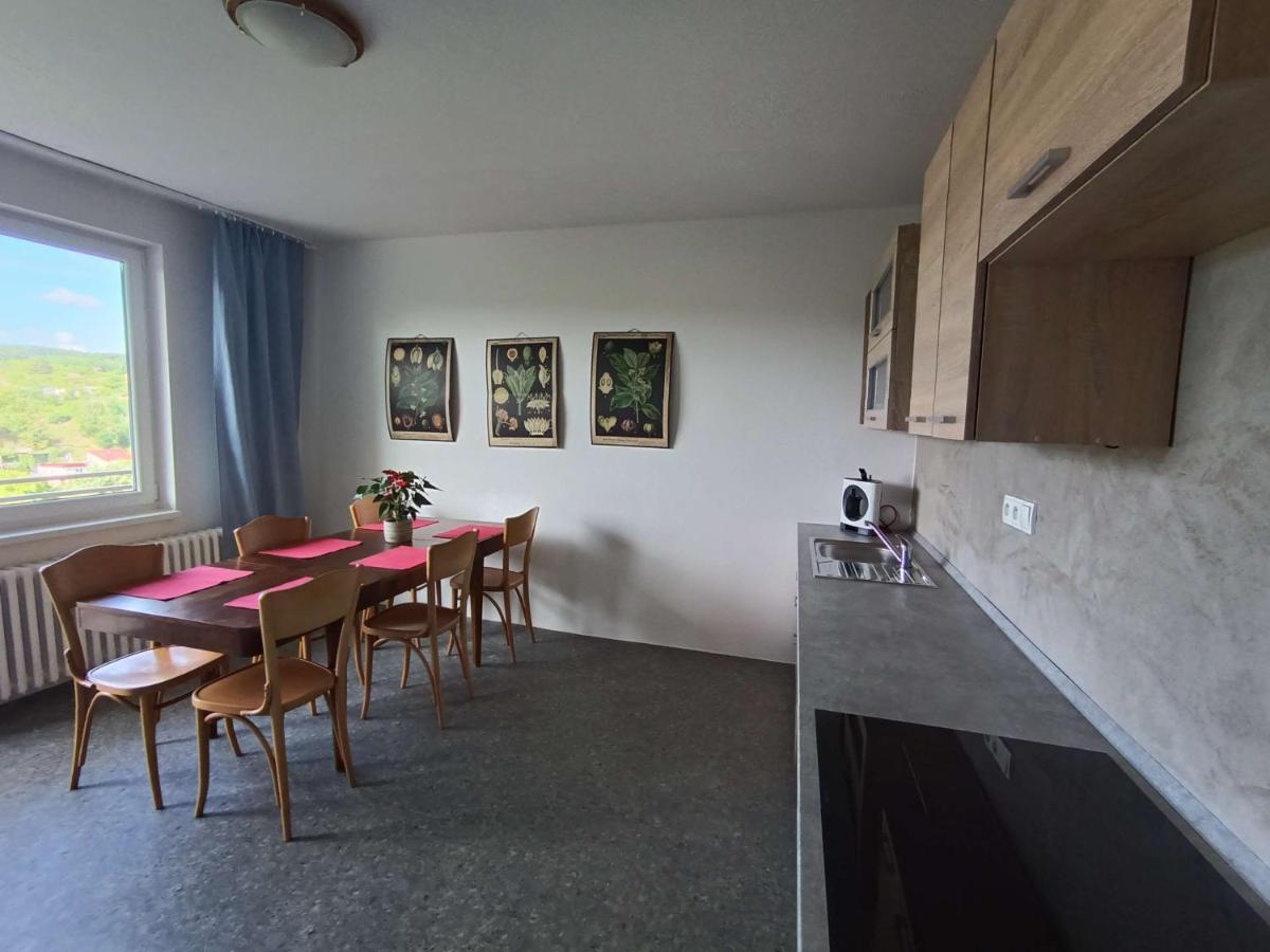 Apartmany Nad Splavem Зноймо Экстерьер фото